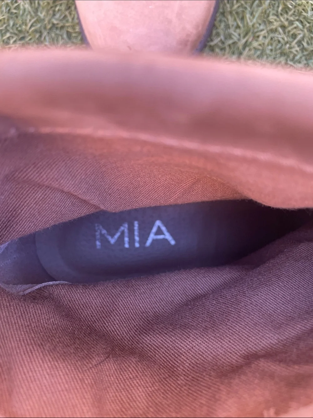 MIA soft suede